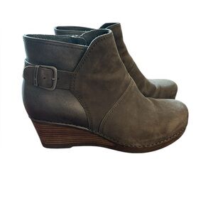 Dansko Womens Shirley Boot Wedge Heel Silver Tan Nubuck Bootie 41